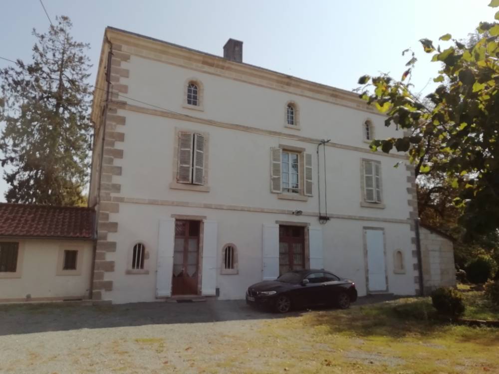 Ravalement de façade près de Faye-sur-ardin